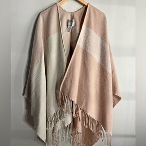 SOIA & KYO Colorblock Fringe Wrap Shawl Scarf Poncho Soft Neutral